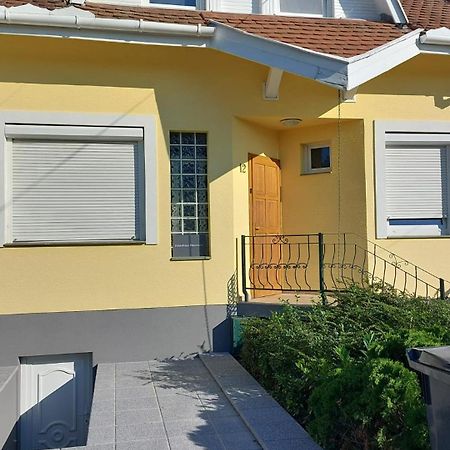 Gaestehaus Neumann Buk Bagian luar foto